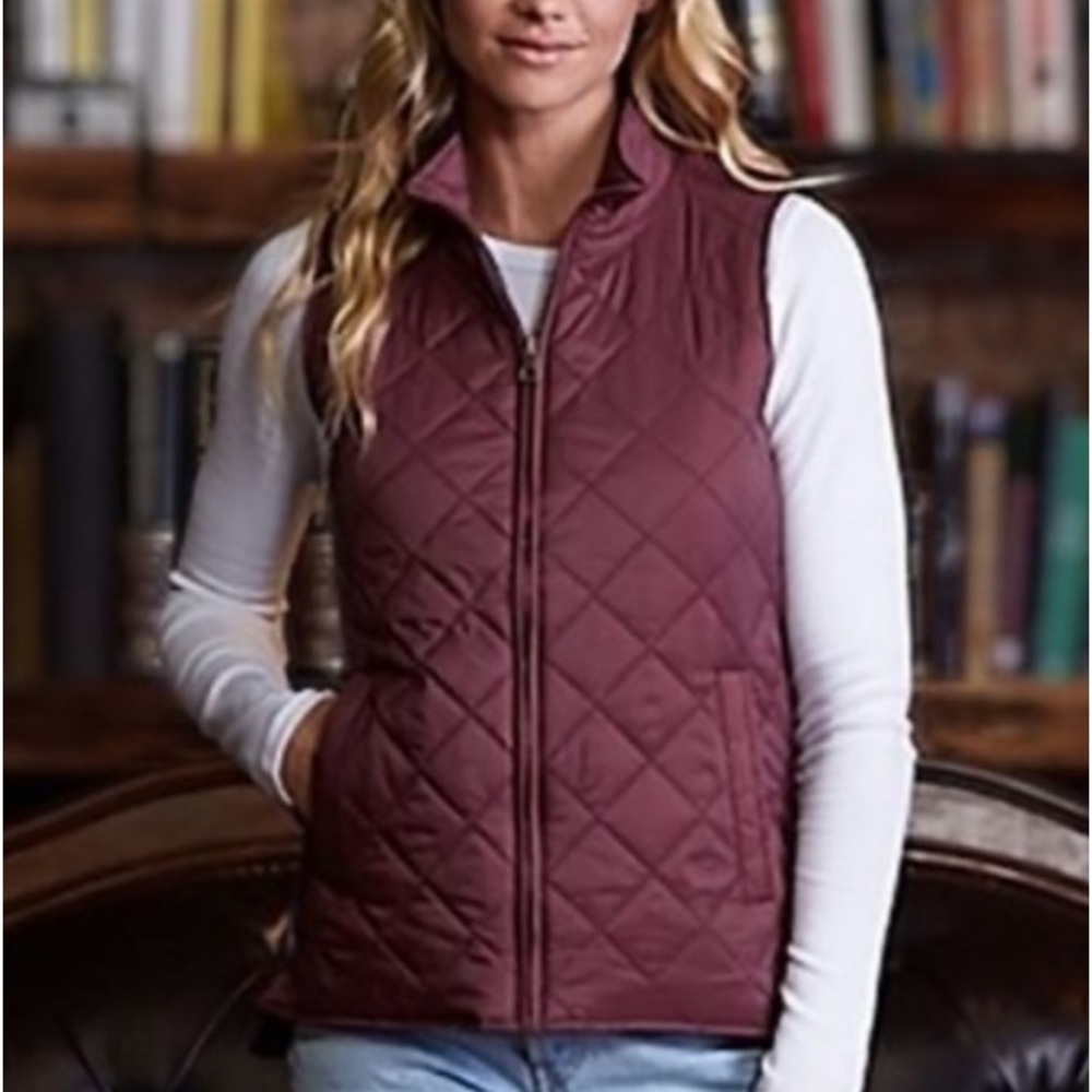 🥾🍂🍁⛰️🍇🐎PRICE DROP and ACCEPTING OFFERS! Burgundy Weatherproof Quilted Vest